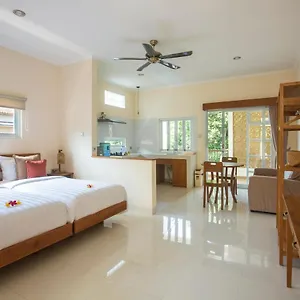  Bed and breakfast Donguri House Bali Indonesia
